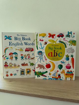 🔠 Velká listovačka ABC knihami 📖 Včera jsme vám zmiňovali základní mýty a fakta při učení angličtiny. Knihy patří k TOP...